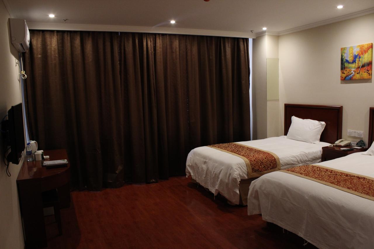 Greentree Inn Shanghai Expo Site South Yanggao Road Subway Station Express Hotel Bagian luar foto