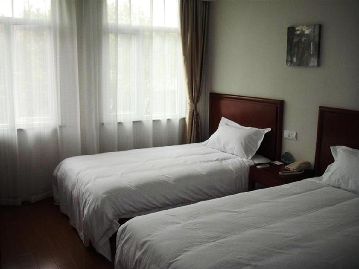 Greentree Inn Shanghai Expo Site South Yanggao Road Subway Station Express Hotel Bagian luar foto