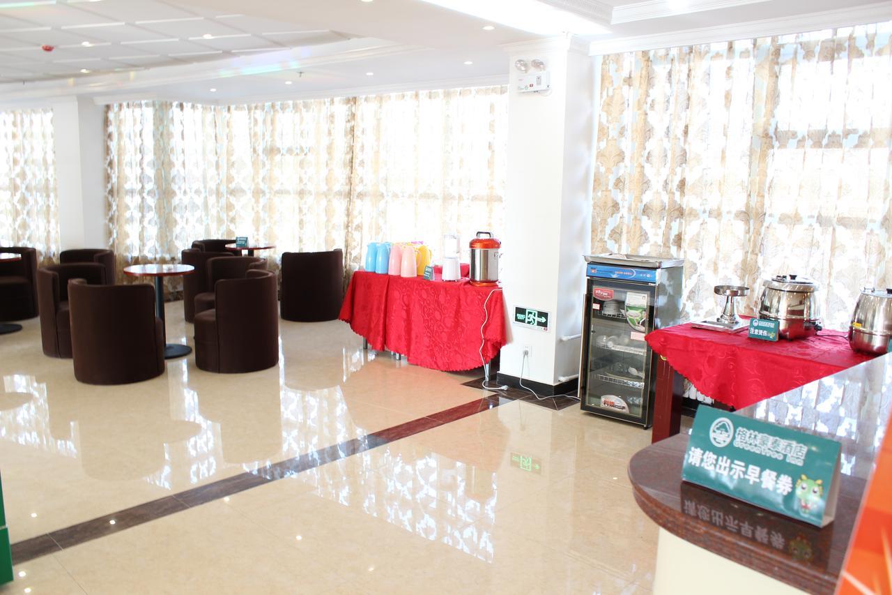 Greentree Inn Shanghai Expo Site South Yanggao Road Subway Station Express Hotel Bagian luar foto